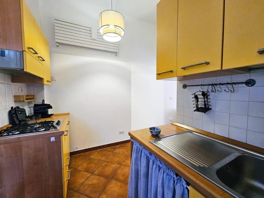 Vicolo Di Monte Del Gallo 24 - Vatican Apartment
